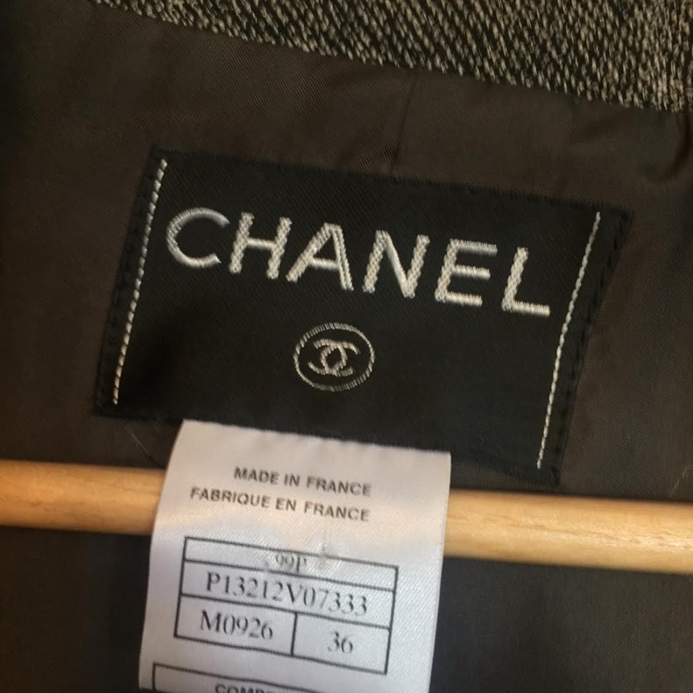 Chanel jacket - Picture 4 of 5
